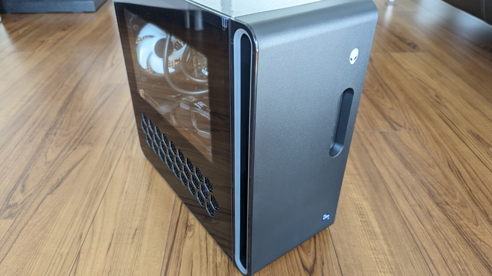 Dell ゲーミングデスクトップパソコン Alienware Aurora R16 のレビュー