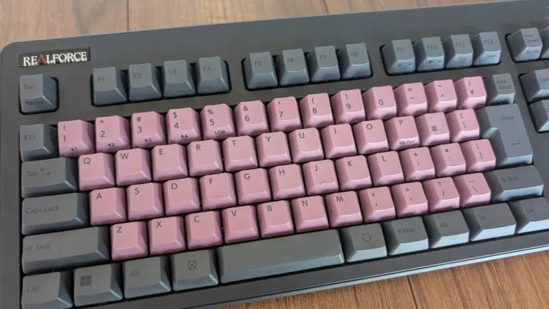 REALFORCE R3シリーズ用 カラーキーキャップ(ダークモーブ)の交換