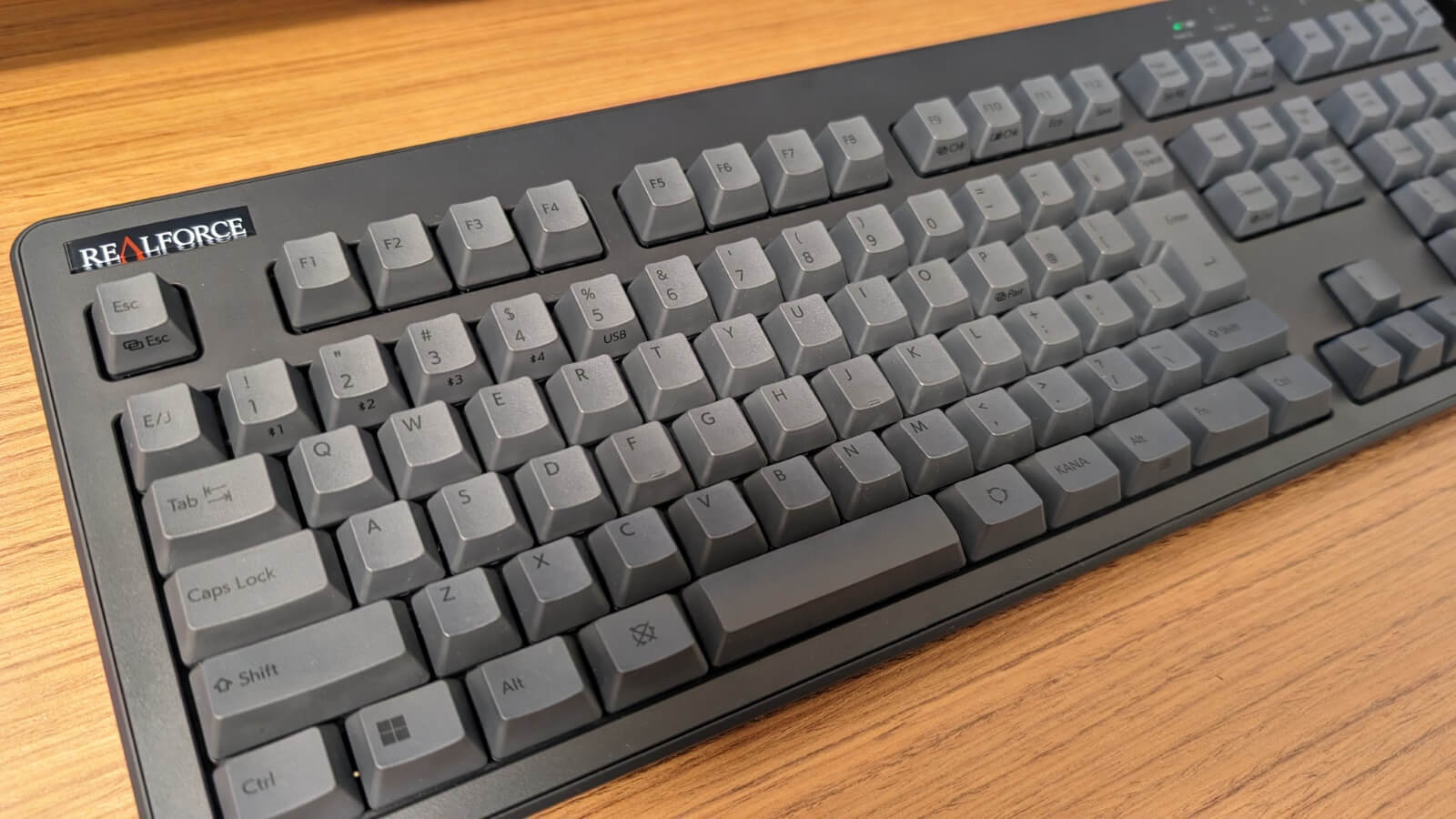 REALFORCE R3 のキーボードで複数台のPCとBluetooth接続をする