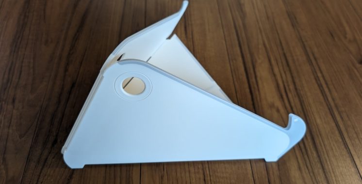 オリプラ ラップトップスタンドでノートPCを自立させる