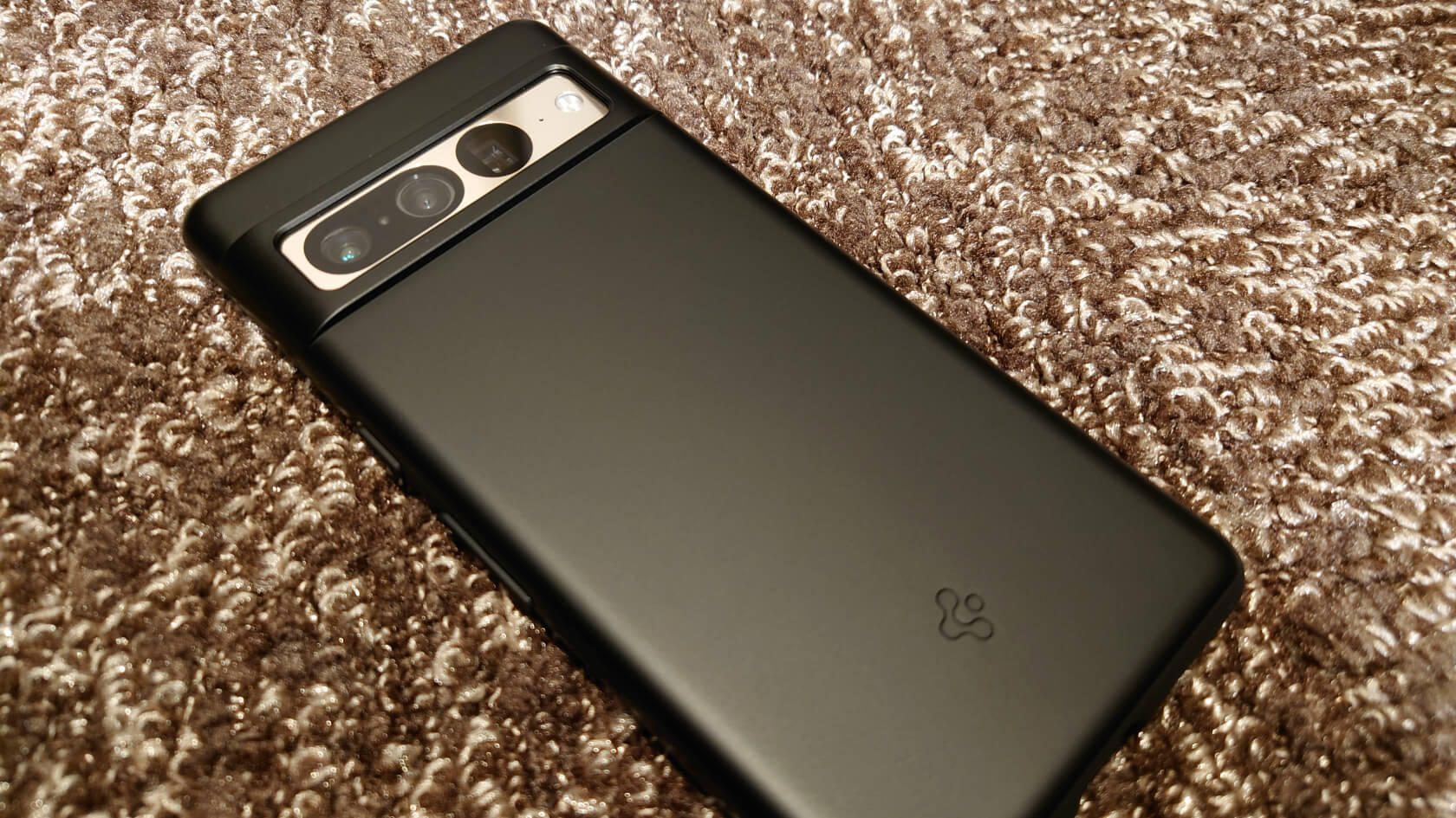 Spigen Pixel 7 Pro用ケースを購入