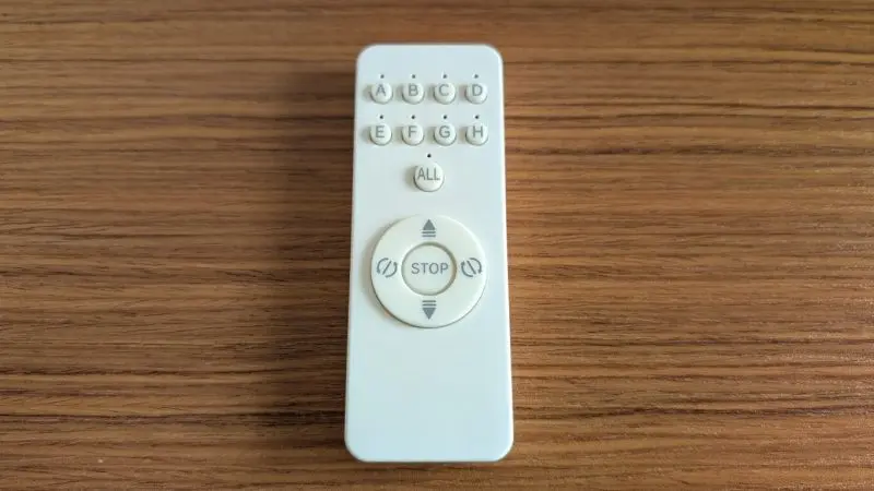 Tapo H110 のスマートリモコンでニチベイの電動ブラインド「アルペジオ